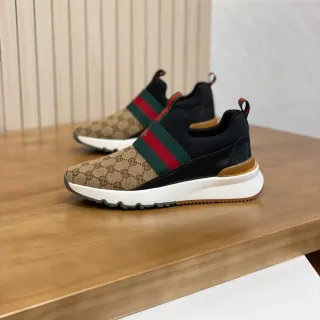 Gucci Beige Negro Slip-On GG Monograma Lona Estilo de Vida Sneakers