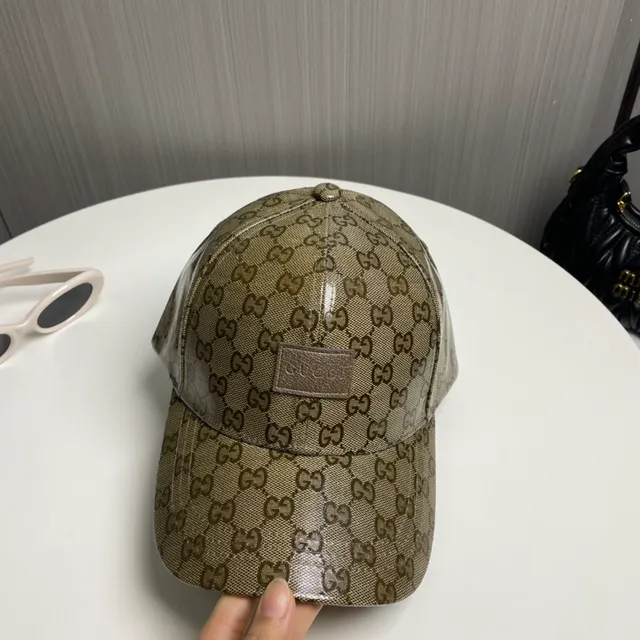 Boné de beisebol Gucci bege marrom GG monograma lona couro placa de marca 9