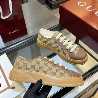 Gucci حذاء أسلوب حياة بيج و بني GG Monogram كانفاس جلد كاب الإصبع