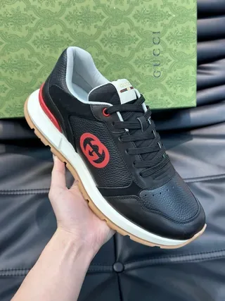 Gucci Noires et Rouges Interlocking G Sneakers Lifestyle 3
