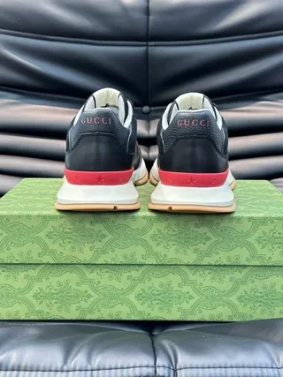 Gucci Noires et Rouges Interlocking G Sneakers Lifestyle 9