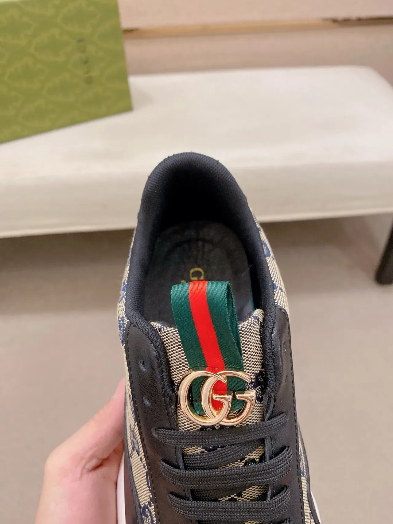 Gucci Zapatillas Lifestyle Negro Beige GG Monograma Lona Cuero Overlays 3