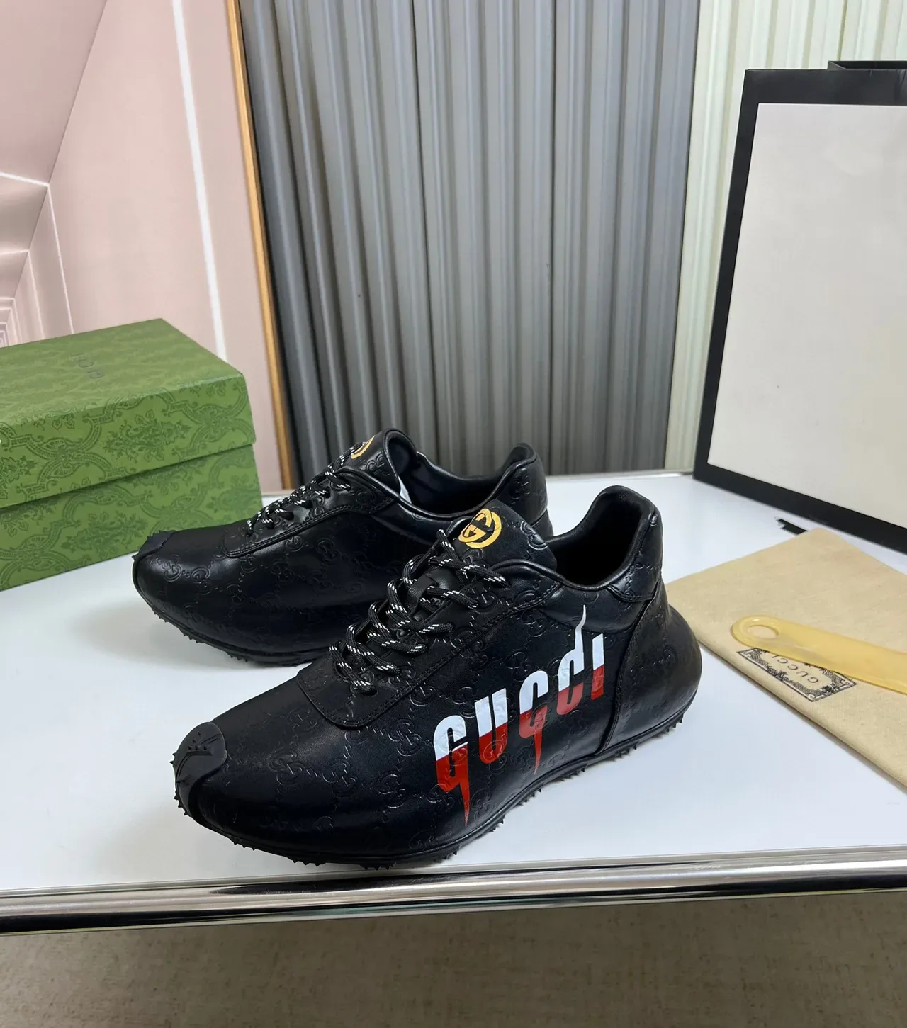 Gucci Black Red Embossed Monogram Leather Bold Side Logo Lifestyle Sneakers 7
