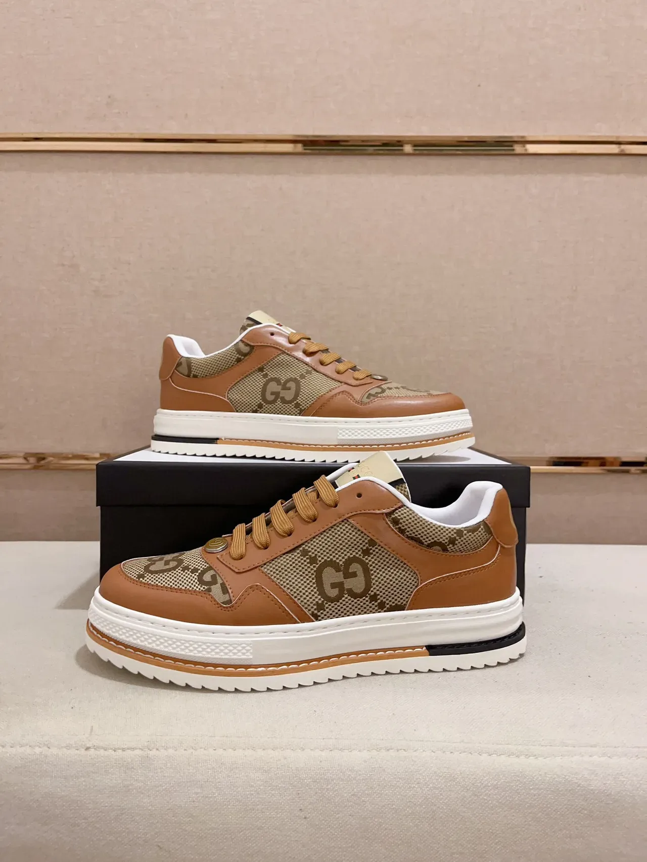 Gucci Brown Beige Low-Top Mixed-Material Lifestyle Sneakers 7