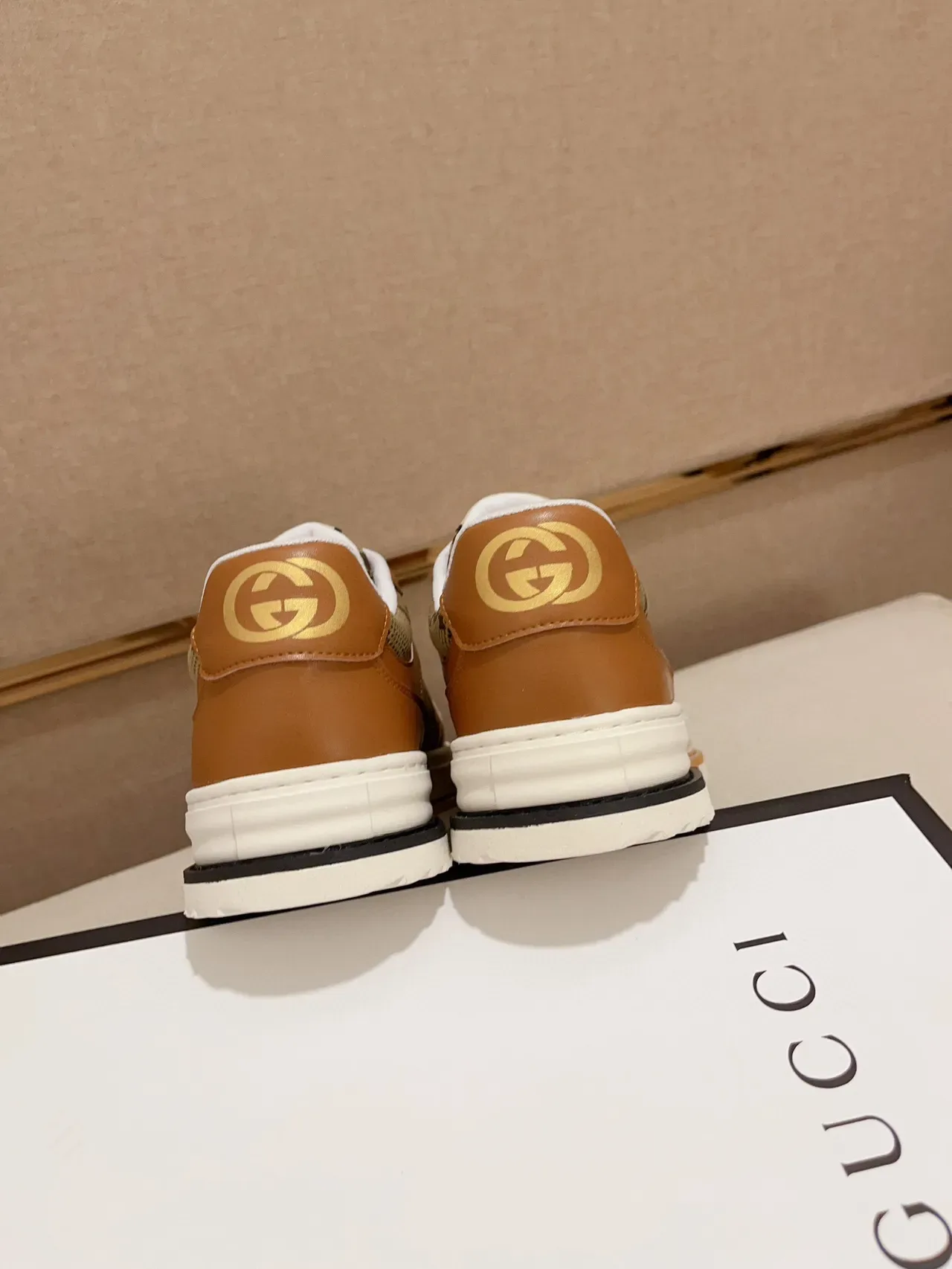 Gucci Brown Beige Low-Top Mixed-Material Lifestyle Sneakers 8