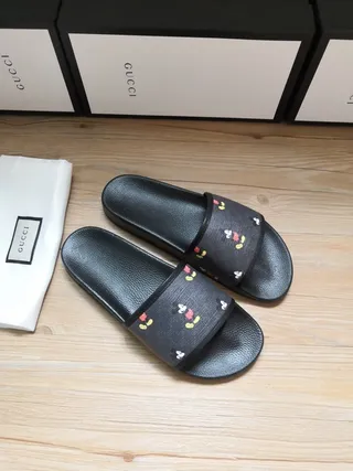 Gucci Disney Mickey Mouse Broderies Mules Noires 4