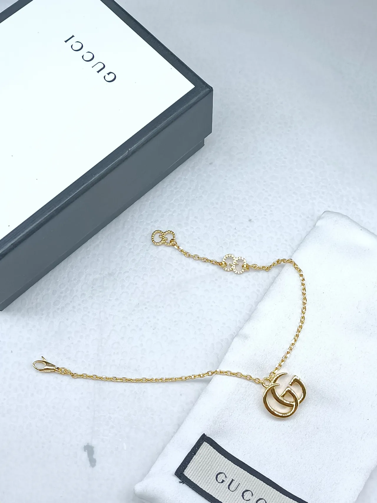 Gucci Double G Interlocking Logo Gold Tone মণিহারা 3