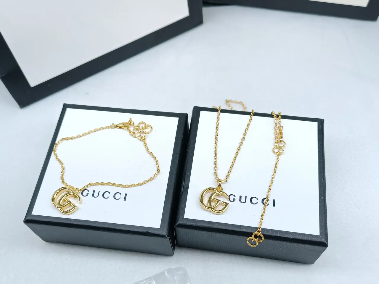 Gucci Double G Interlocking Logo Gold Tone মণিহারা 6