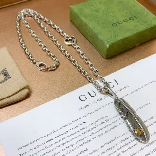 Gucci Collier Pendentif Plume Chaîne Argent Or Maillons Ovale Texturisée