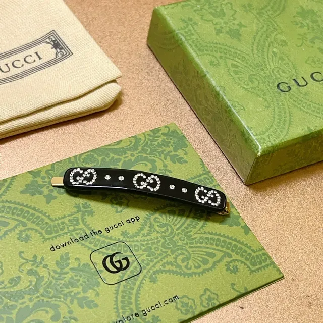 Broche à cheveux Gucci GG en cristal d'acétate noir 2