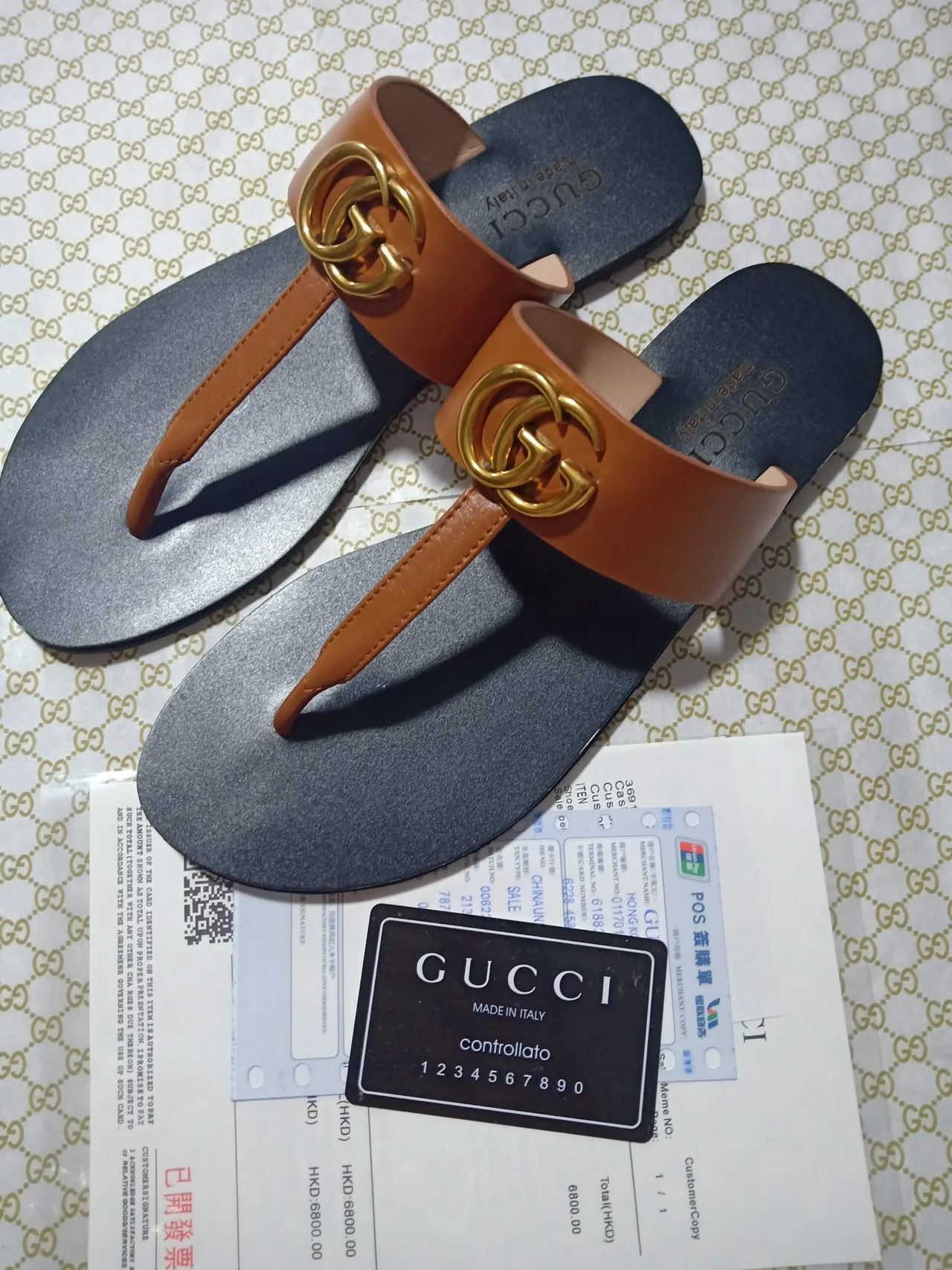 Gucci GG Marmont भूरी काली Interlocking Metal Hardware भूरी चमड़े की पट्टी आरामदायक सैंडल 2