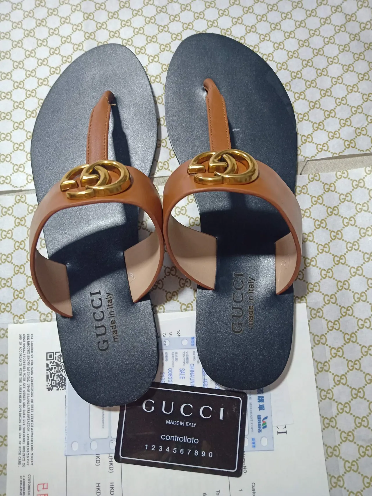 Gucci GG Marmont भूरी काली Interlocking Metal Hardware भूरी चमड़े की पट्टी आरामदायक सैंडल 3