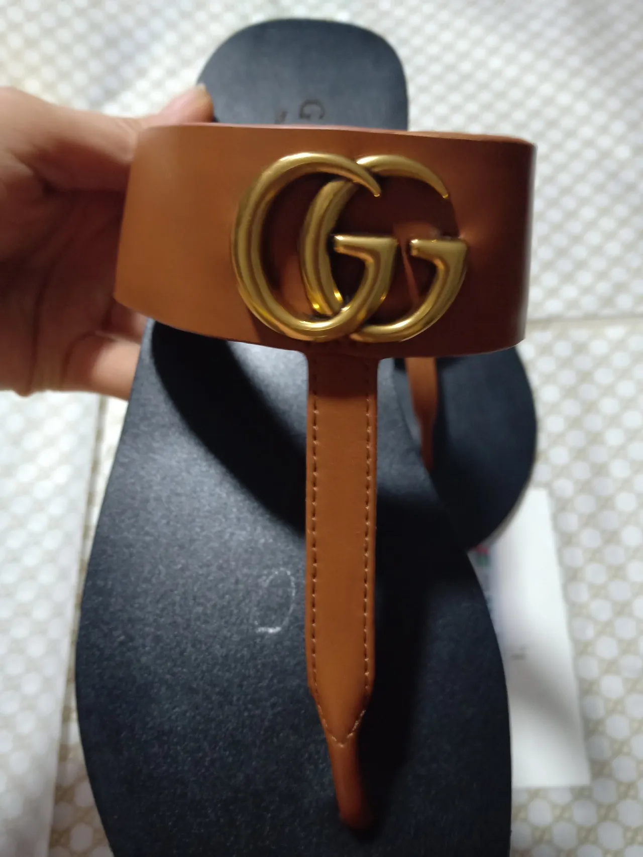 Gucci GG Marmont भूरी काली Interlocking Metal Hardware भूरी चमड़े की पट्टी आरामदायक सैंडल 4