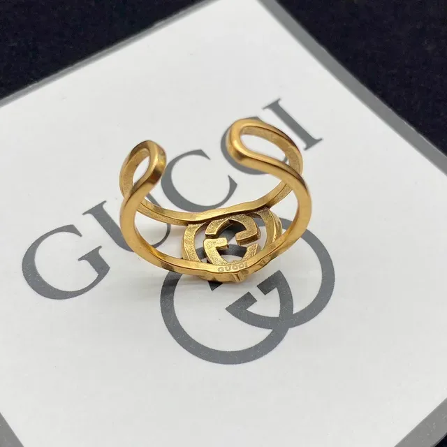 خاتم Gucci GG Marmont ذهبي شفاف متشابك نقش مزدوج جي نهائي مصقول 2