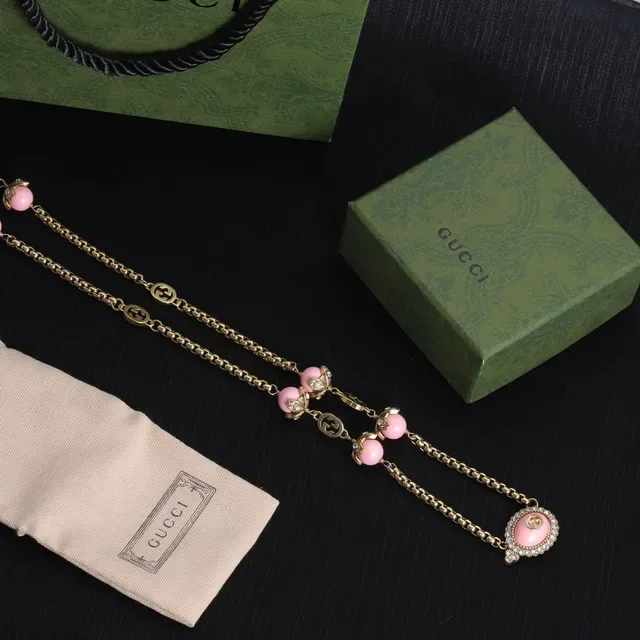 Gucci GG Marmont Inspirado Collar de Cadena de Perlas y Cristales Rosa 5