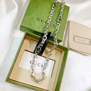 Gucci GG Marmont রূপালি কালো Interlocking Logo Links Chunky Curb Chain নেকলেস