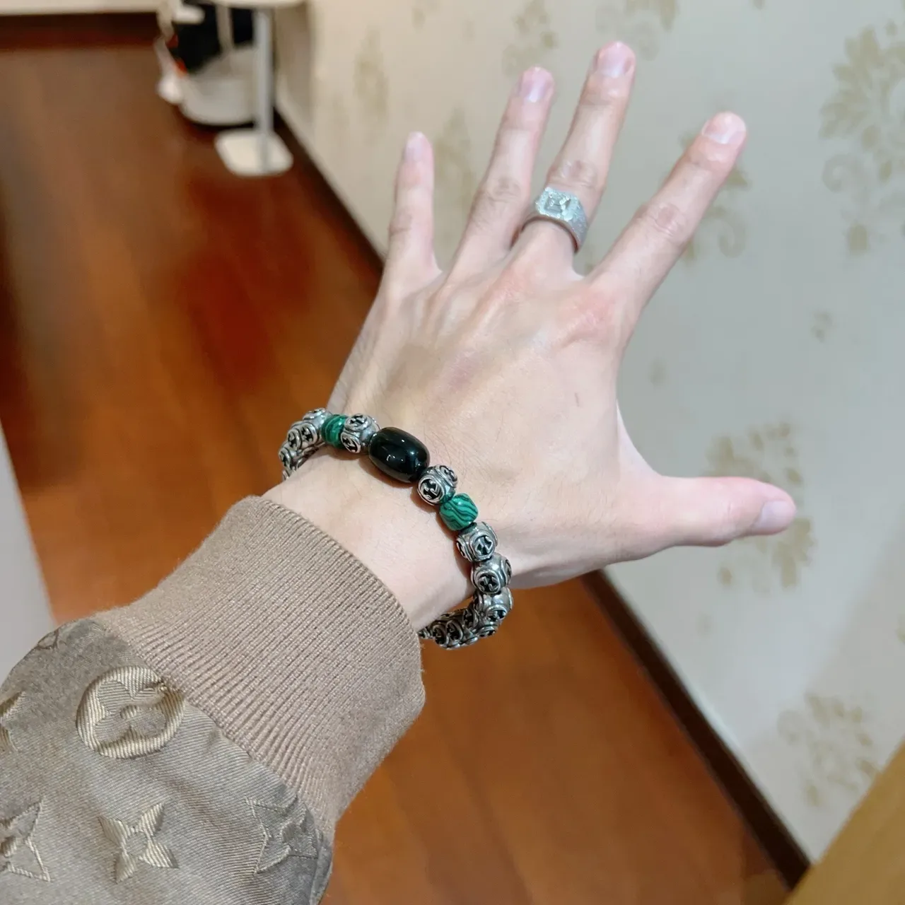 Pulseira Gucci GG Marmont Prata Verde Miçangas Metálicas Interlocking G Accents Pedra Malachite 4