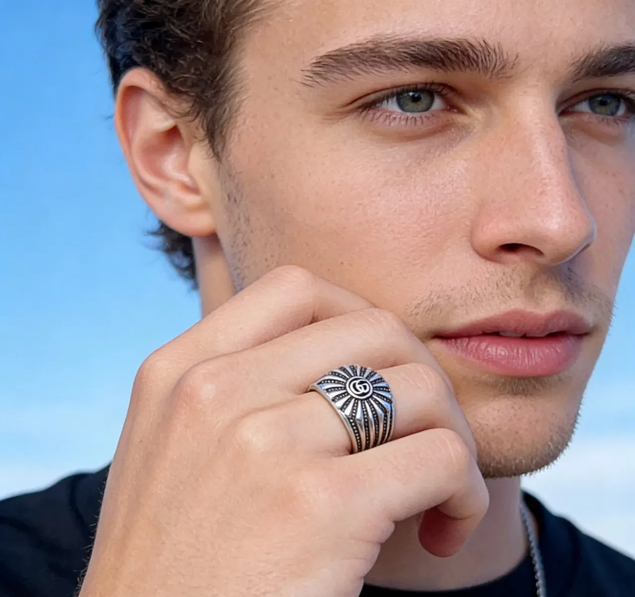 Gucci GG Marmont Sunburst Anillo de banda ancha 5