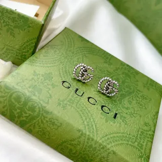 Gucci GG Marmont أقراط دبوس حبل منسوج متشابك G