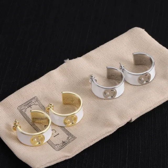 Gucci GG Marmont Boucles d'oreilles en anneau à charnière blanc rose émaillé 4