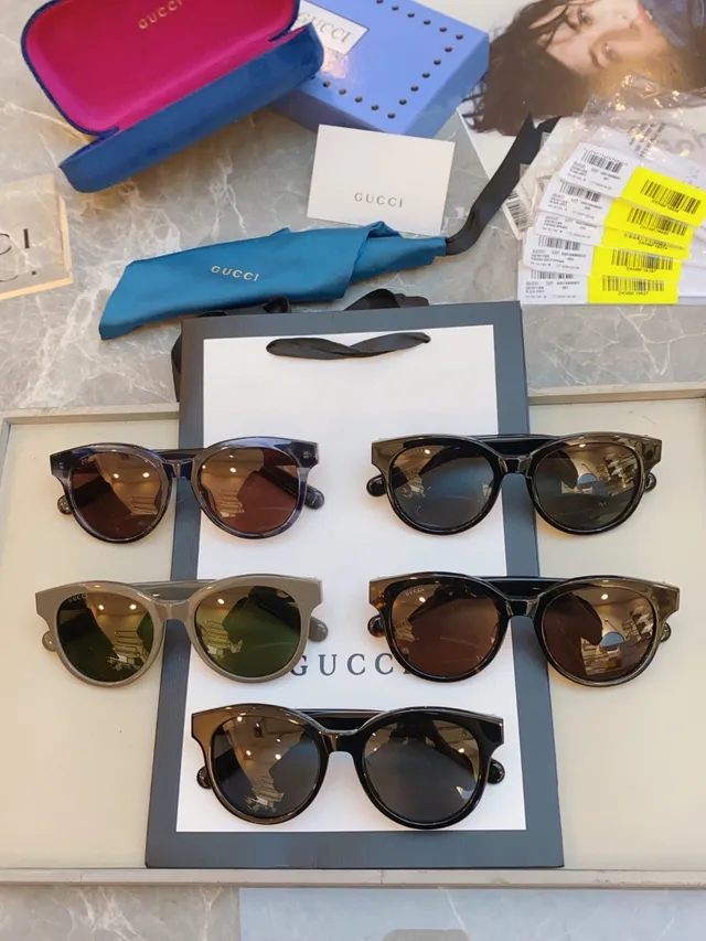 Gucci Glossy Black Rectangular Rounded Frame Sunglasses 4