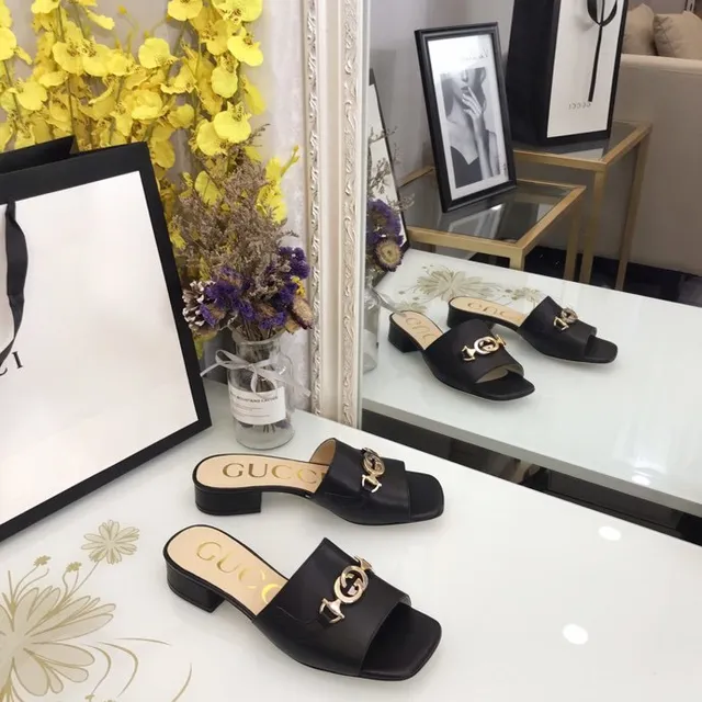 Gucci Horsebit 1955 Black Leather Gold-Tone Horsebit Loafers 2
