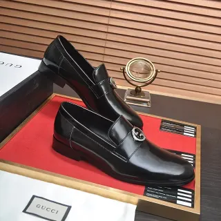 Gucci Horsebit 1955 काले पेटेंट लेदर लोफर्स