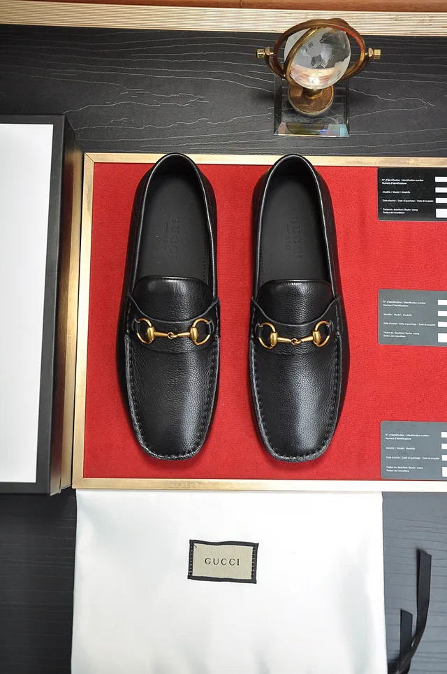 Gucci Horsebit 1955 Black Pebbled Leather Loafer 9