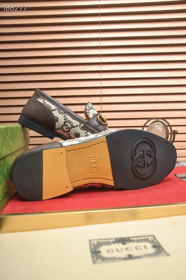 Gucci Horsebit 1955 GG Monogram Mocassins de lona 2