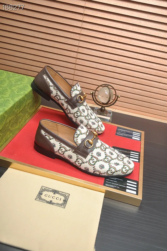 Gucci Horsebit 1955 GG Monogram Mocassins de lona 5