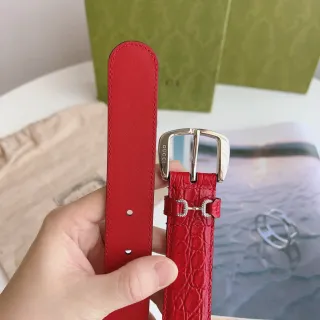 Gucci Horsebit 1955 红色鳄鱼压纹皮带
