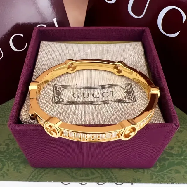 Gucci Interlocking G Baguette Diamond Bangle Gold Transparent Hinged Motifs Bracelet 4