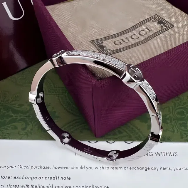 Gucci Interlocking G Baguette Diamond Bangle Gold Transparent Hinged Motifs Bracelet 5