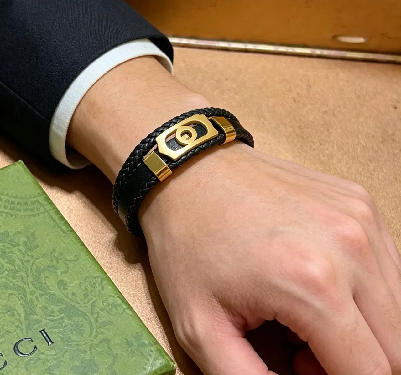 Gucci Interlocking G Braided Leather Gold-Tone Bracelet 3
