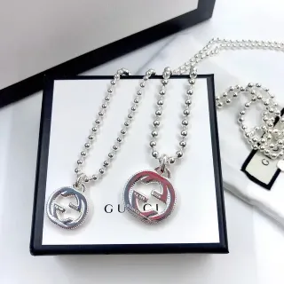 Gucci Interlocking G চাঁদি লাল বল চেইন পেন্ডেন্ট নেকলেস