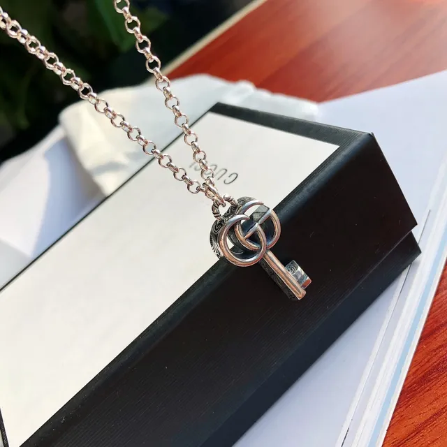 Gucci চাবি রূপালী সাদা চেইন পেন্ডেন্ট নেকলেস 4