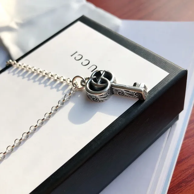Gucci চাবি রূপালী সাদা চেইন পেন্ডেন্ট নেকলেস 7