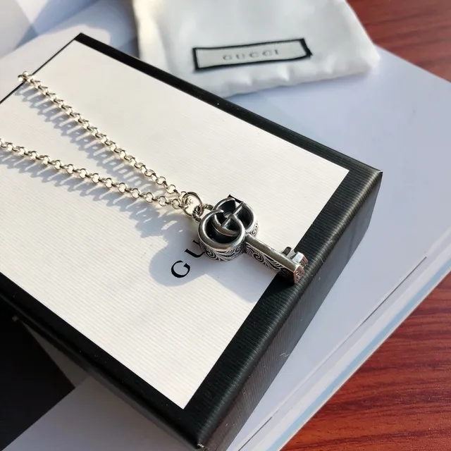 Gucci চাবি রূপালী সাদা চেইন পেন্ডেন্ট নেকলেস 8