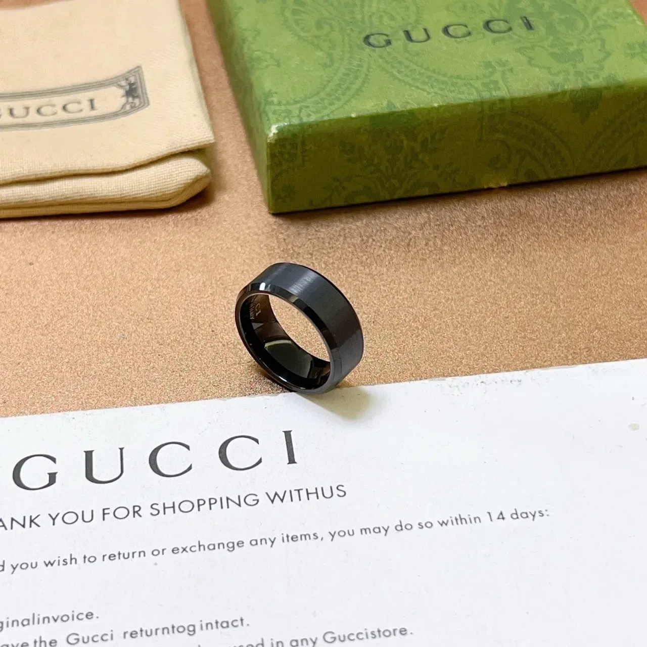 Gucci Matte Black Beveled Band Ring 3