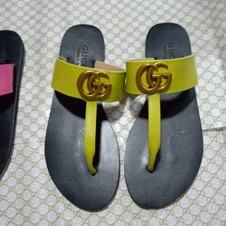 Gucci Ophidia أخضر ليمون Interlocking G ثونج كاجوال صندل