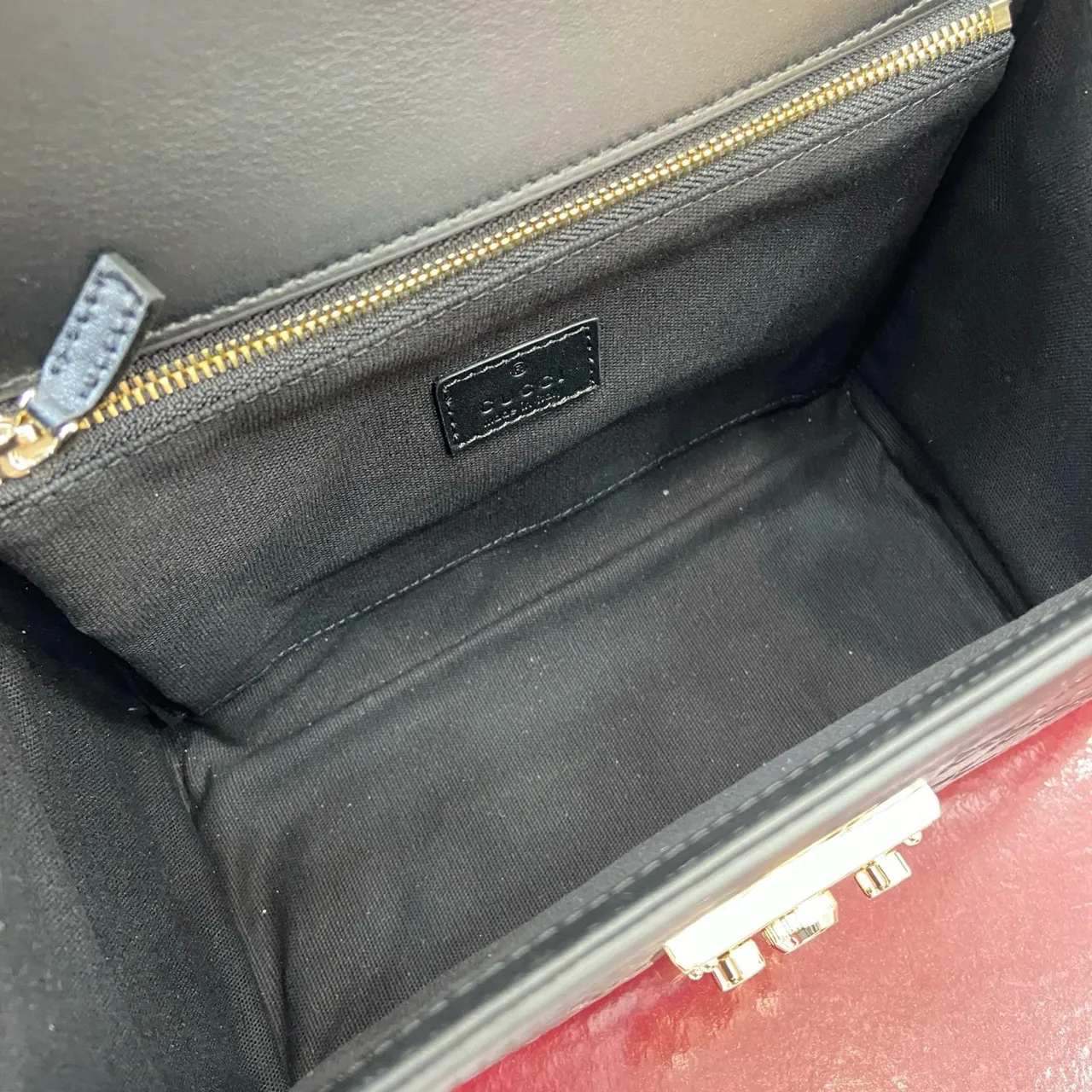 Gucci Padlock Negro Dorado Grabado GG Monogram Bolso cruzado 2