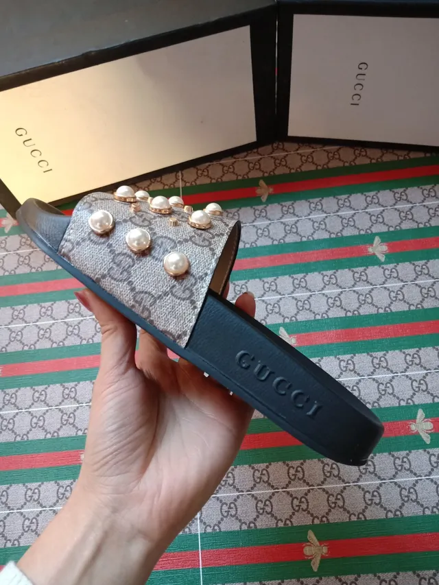 Gucci Perlas Adornadas GG Lona Sandalias Deslizantes 5