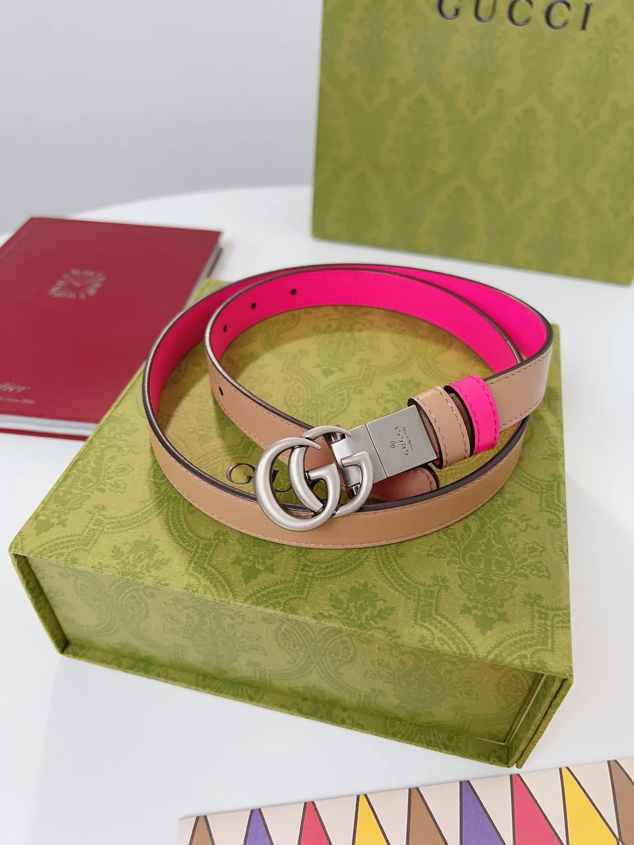Gucci Pink Beige Reversible Two-Tone Interlocking Double G Buckle Leather Belt 2