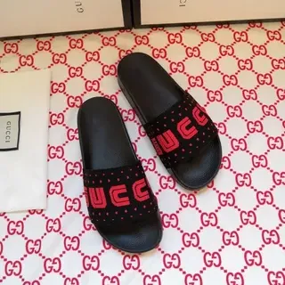 Gucci Screener Zapatillas con logo negro y rojo