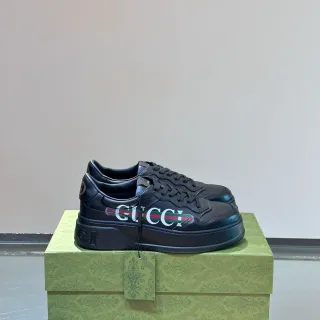 Gucci Screener 黑色皮革 Logo-Band 生活方式运动鞋