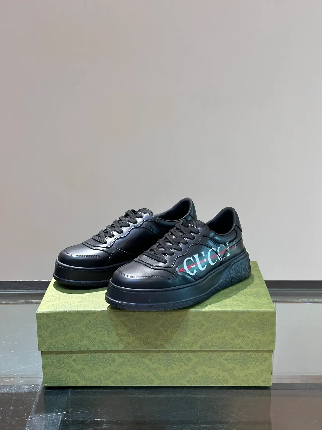 Gucci Screener Chaussures Lifestyle en Cuir Noir Logo-Band 5