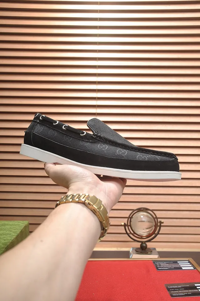 Gucci Screener GG Monogram lona mocasines 8