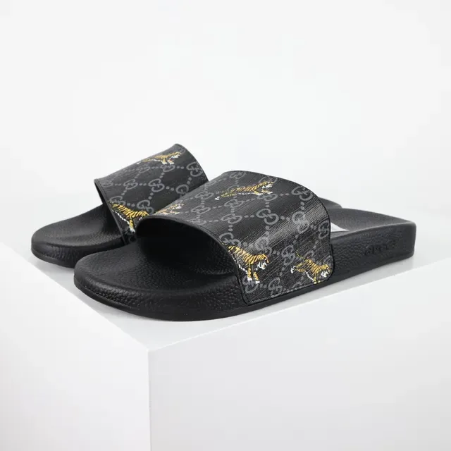 Gucci Screener GG Monogram Tiger Print Zapatillas 2