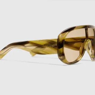 Gucci Screener أمبر ماربلد أسيتات نظارات شمسية درع أوفرسايز