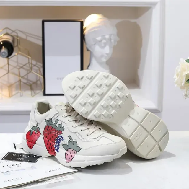 Gucci Screener Impression Fraise Off-White Sneakers Lifestyle 3